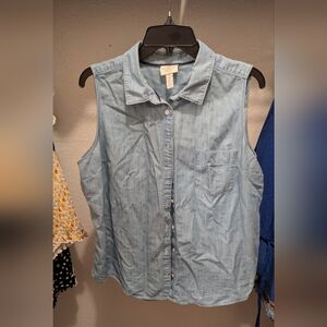 St. John's Bay Blue Sleeveless Button Down Shirt